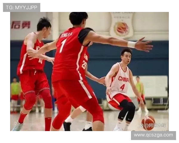 中国男篮迎战日本队争夺亚洲杯冠军 全队备战状态火热备战决赛